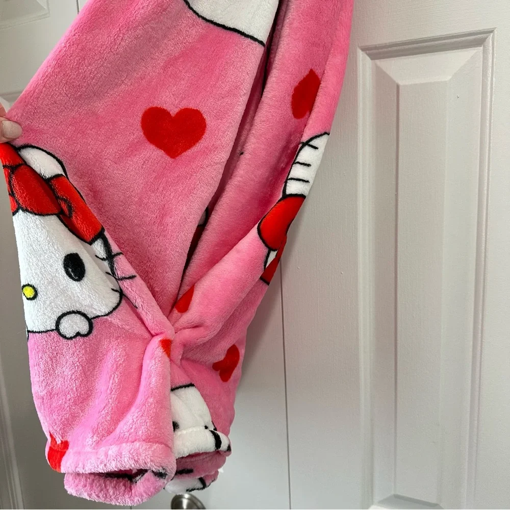 Hello Kitty Pink Plush Throw Blanket 60 x 70 inches with hearts